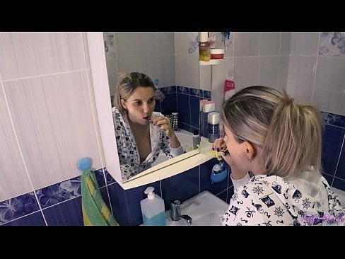 ❤️ Hack s mladima u pidžami završava oralnu spermu u dupe - letty black Seks video na hr.hentaivost.ru
